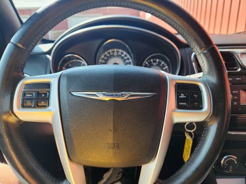 Used 2013 Chrysler 200 Touring FWD image 20