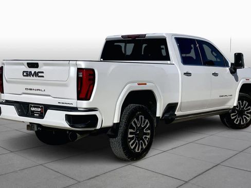 Used 2024 GMC Sierra 3500 Denali Ultimate image 13
