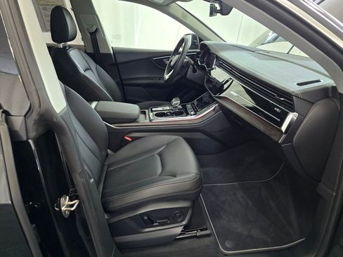 Used 2023 Audi Q8 Prestige image 21