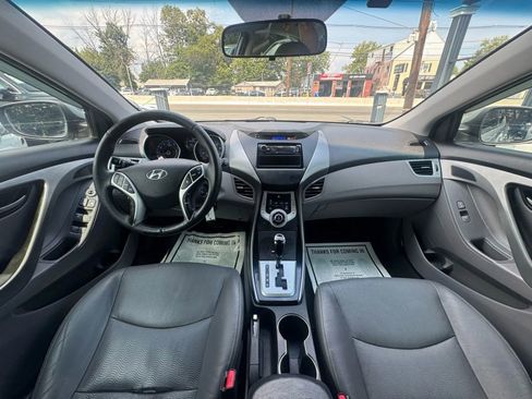 Used 2012 Hyundai Elantra Limited image 25