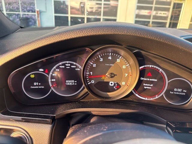 Used 2020 Porsche Cayenne AWD/4WD image 17