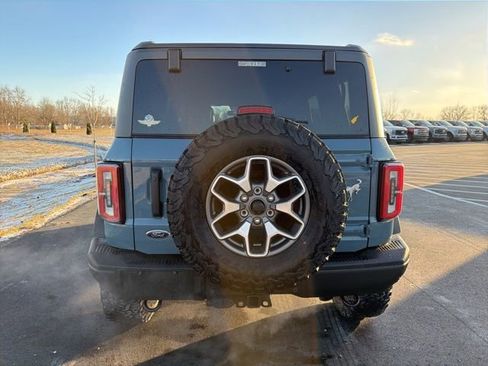 Used 2023 Ford Bronco Badlands image 7