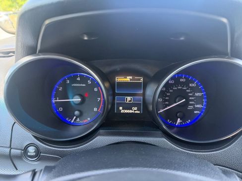 Used 2017 Subaru Outback 2.5i Premium AWD/4WD image 11