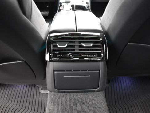 Used 2022 Audi A8 L 3.0T w/ Executive Package image 13