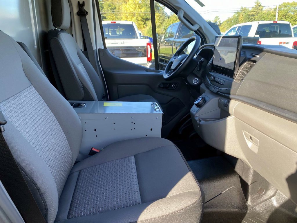 Used 2024 Ford E-Transit Low Roof RWD image 26