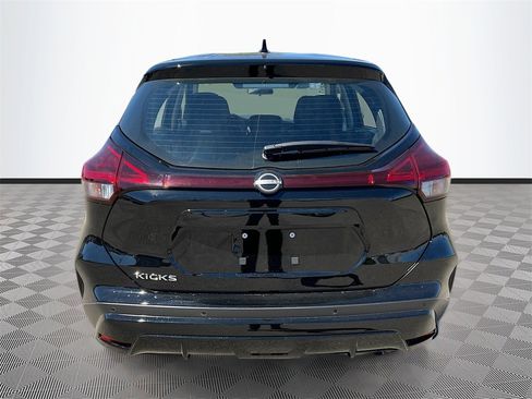 New 2025 Nissan Kicks Play S image 6