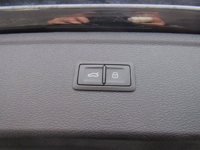 Used 2021 Audi Q5 Prestige w/ Prestige Package AWD/4WD image 46