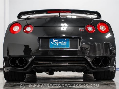 Used 2013 Nissan GT-R Premium image 33