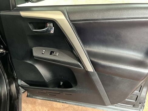 Used 2015 Toyota RAV4 Limited w/ Technology Package image 22