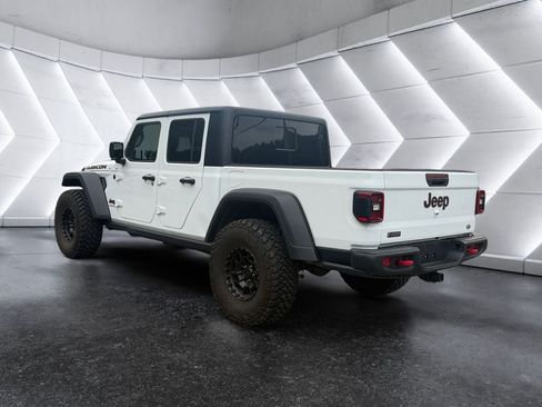 Used 2024 Jeep Gladiator Rubicon w/ Convenience Group AWD/4WD image 4