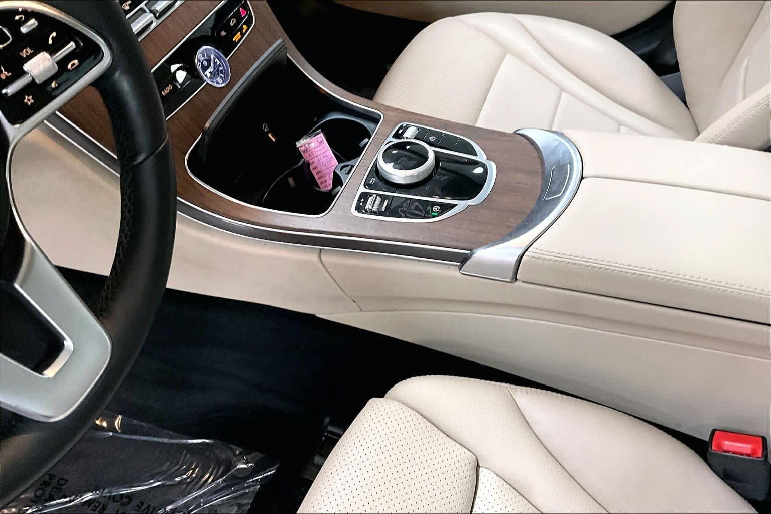 Used 2020 Mercedes-Benz C 300 4MATIC Sedan image 17