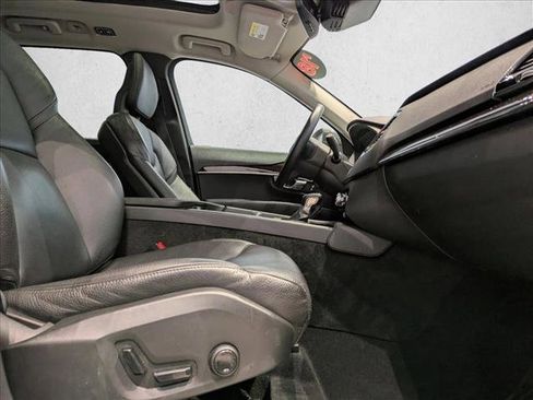 Used 2018 Volvo XC90 T6 Momentum w/ Convenience Package image 22