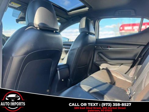 Used 2022 MAZDA MAZDA3 s image 12