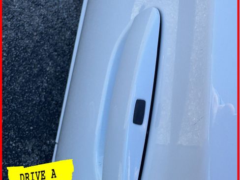 Used 2023 Dodge Charger SXT image 15