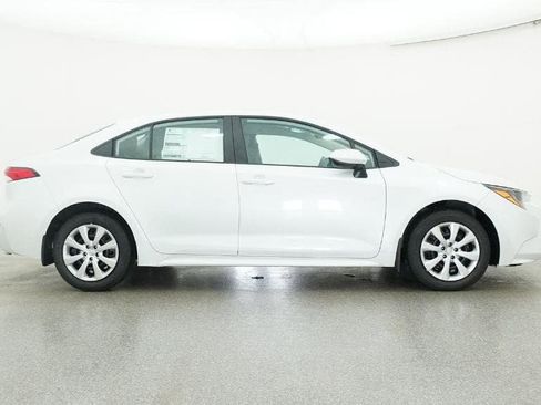 New 2026 Toyota Corolla LE image 27