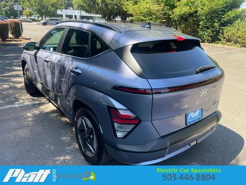 Used 2024 Hyundai Kona SEL FWD image 8