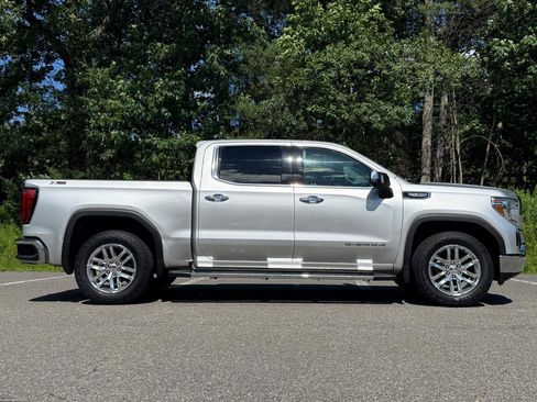 Used 2019 GMC Sierra 1500 SLT w/ SLT Premium Plus Package AWD/4WD image 4
