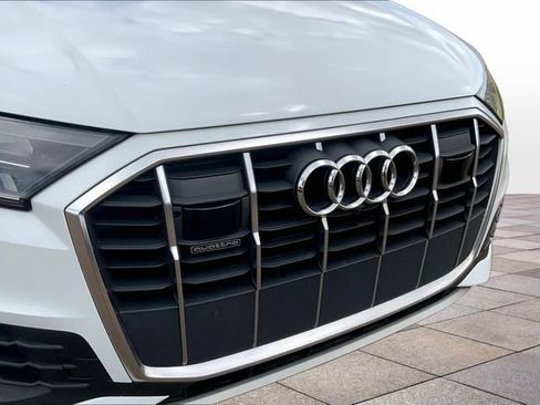 Used 2023 Audi Q7 3.0T Prestige w/ Prestige Package AWD/4WD image 30