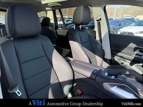 Certified 2026 Mercedes-Benz GLS 450 4MATIC image 31