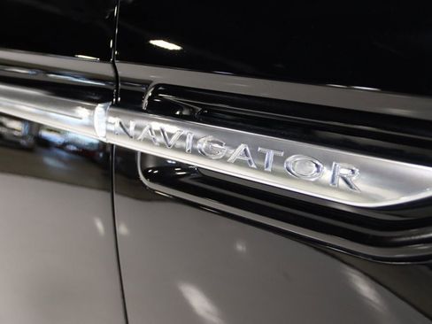 Used 2020 Lincoln Navigator L Reserve w/ Luxury Package image 9