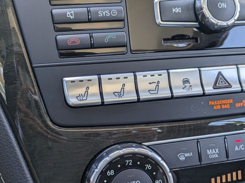 Used 2015 Mercedes-Benz SL 400 image 31