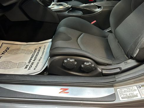 Used 2009 Nissan 370Z Touring w/ Sport Pkg image 17
