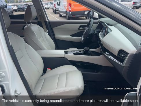 Used 2022 Nissan Rogue SL FWD image 13