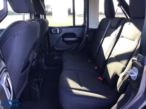 Used 2019 Jeep Wrangler Unlimited Sport S image 12
