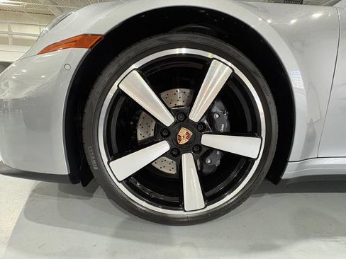 Used 2026 Porsche 911 Carrera RWD image 70