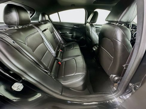 Used 2017 Chevrolet Cruze Premier FWD image 8