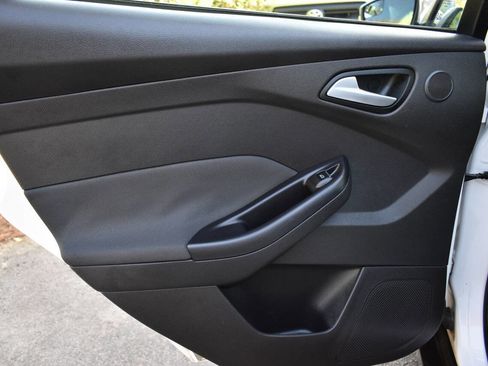 Used 2013 Ford Focus Titanium w/ Titanium Handling Pkg image 14