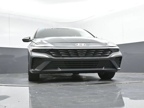 Certified 2025 Hyundai Elantra Sport FWD image 47