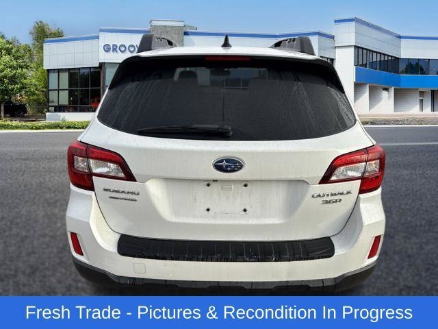 Used 2016 Subaru Outback 3.6R Limited AWD/4WD image 4