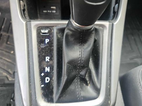 Used 2015 Hyundai Elantra SE w/ Option Group 02 FWD image 9