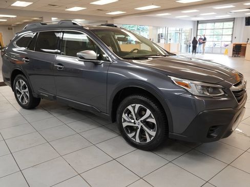 Used 2022 Subaru Outback Touring XT w/ Popular Package #2 AWD/4WD image 17