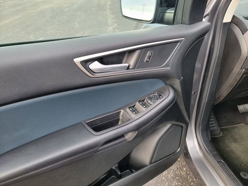 Used 2023 Ford Edge SEL w/ Sport Appearance Package image 24