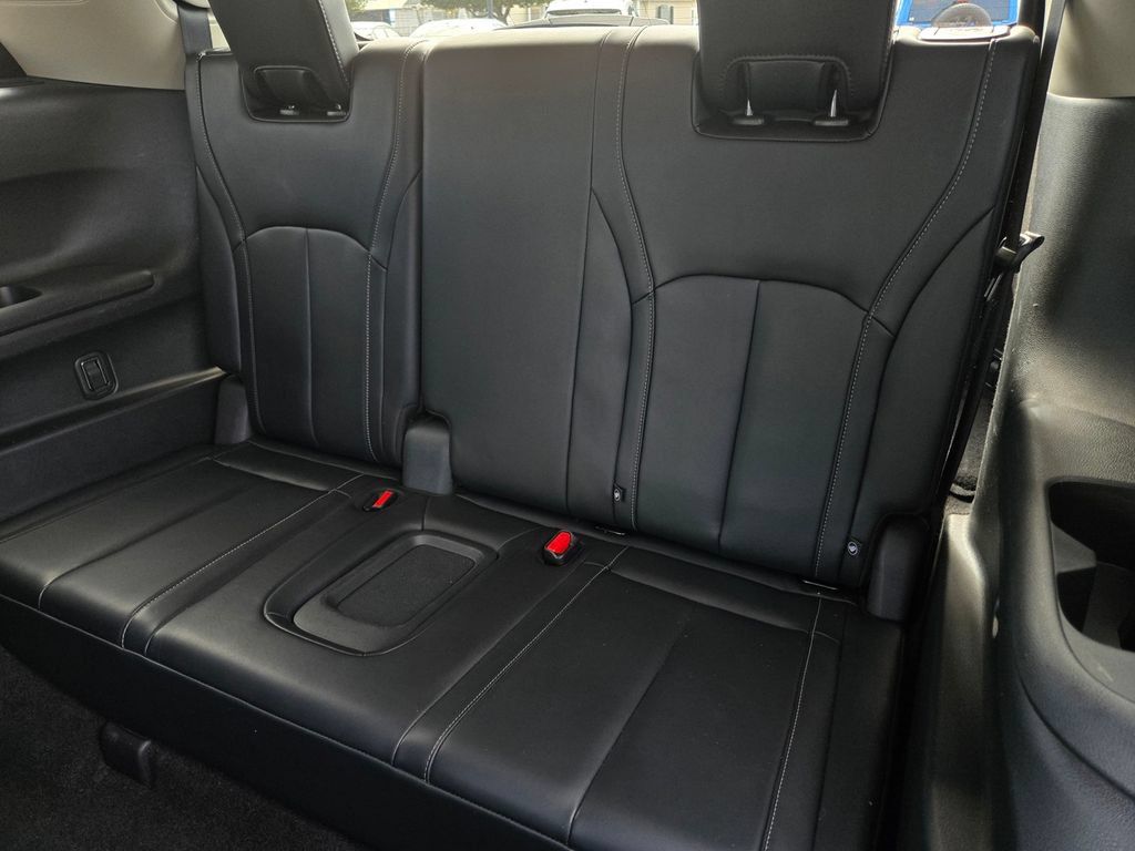 Used 2023 INFINITI QX60 Luxe w/ Cargo Package AWD/4WD image 13