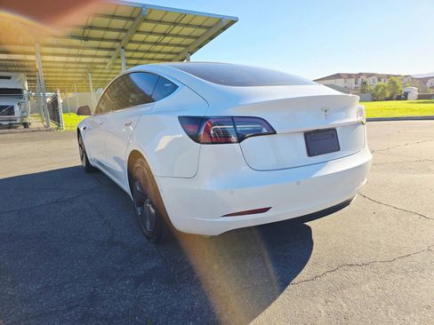 Used 2020 Tesla Model 3 Standard Range Plus image 6