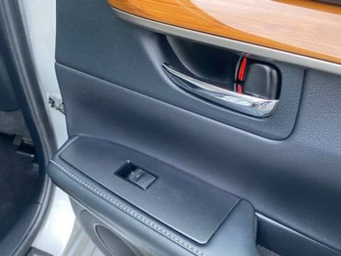 Used 2015 Lexus ES 300h 300h image 24