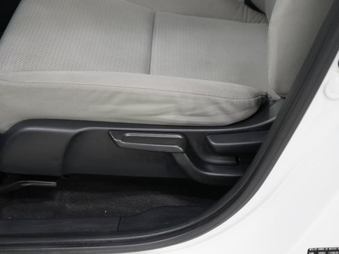 Used 2020 Honda HR-V LX image 22
