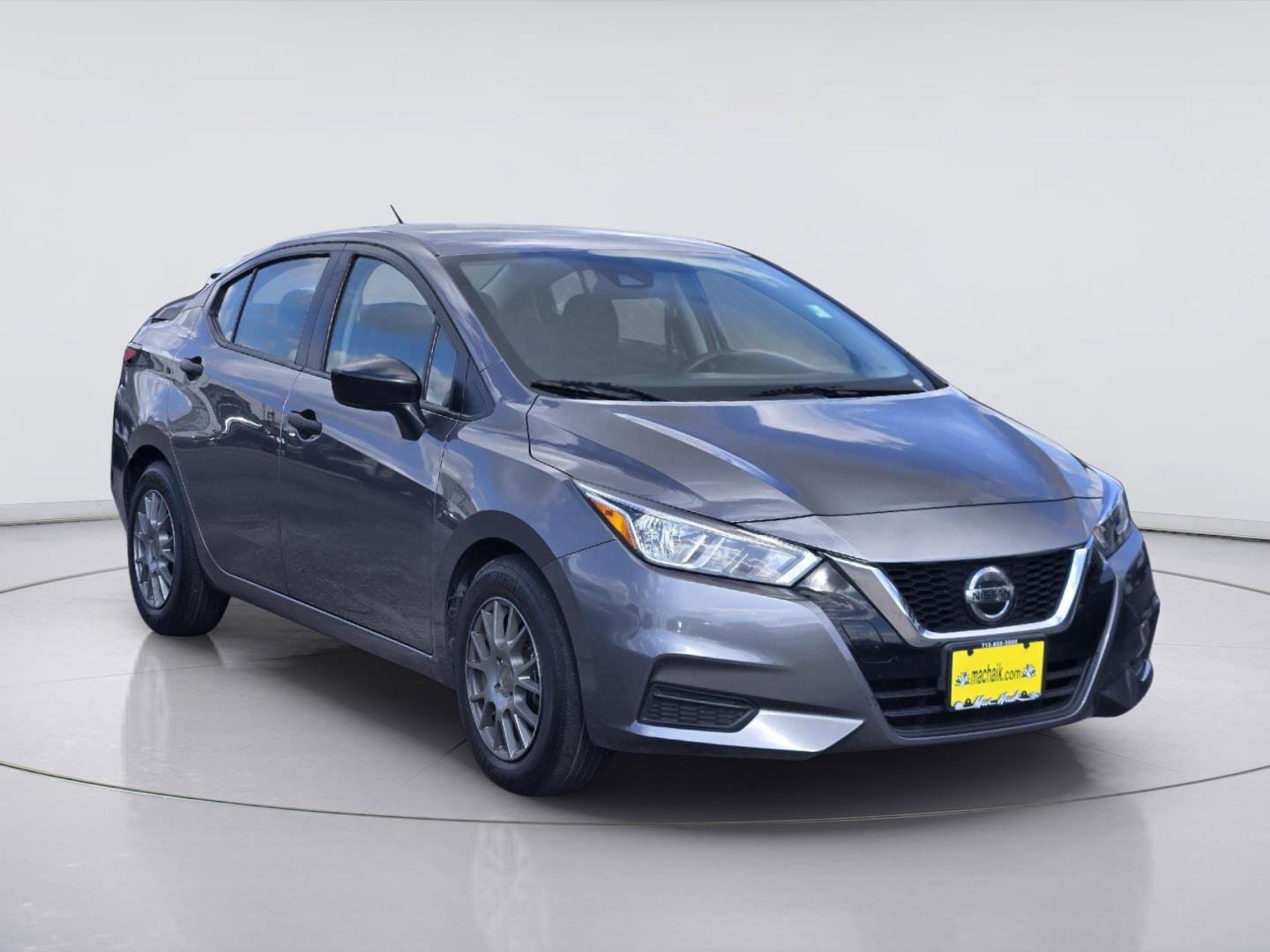 Used 2022 Nissan Versa S FWD image 3