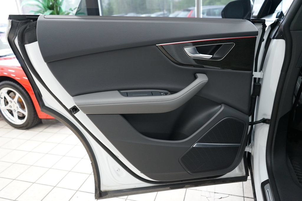 Used 2023 Audi Q8 Premium Plus AWD/4WD image 59