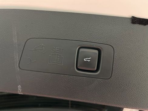 Used 2020 Lincoln Corsair Reserve w/ Equipment Group 201A image 14