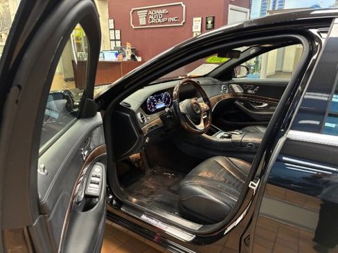 Used 2018 Mercedes-Benz S 560 4MATIC Sedan image 17