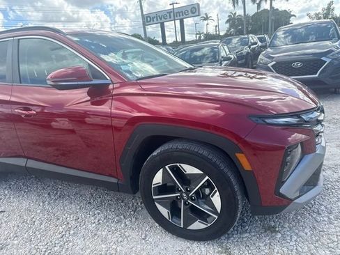 Used 2025 Hyundai Tucson SEL FWD image 4