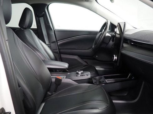 Used 2022 Ford Mustang Mach-E Premium image 15