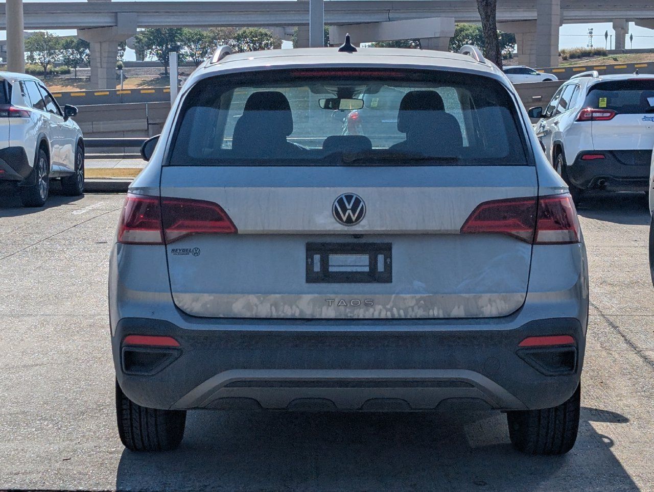 Used 2024 Volkswagen Taos S FWD image 5