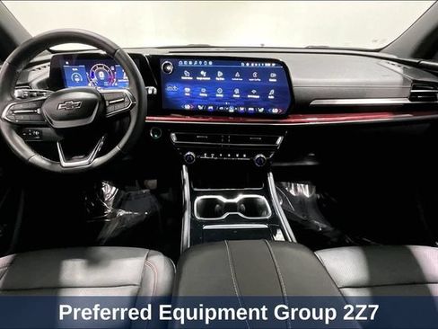 Used 2024 Chevrolet Traverse Z71 AWD/4WD image 10