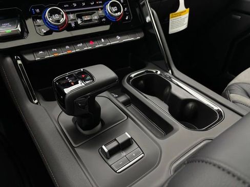 New 2026 GMC Sierra 1500 AT4 w/ AT4 Premium Package AWD/4WD image 26