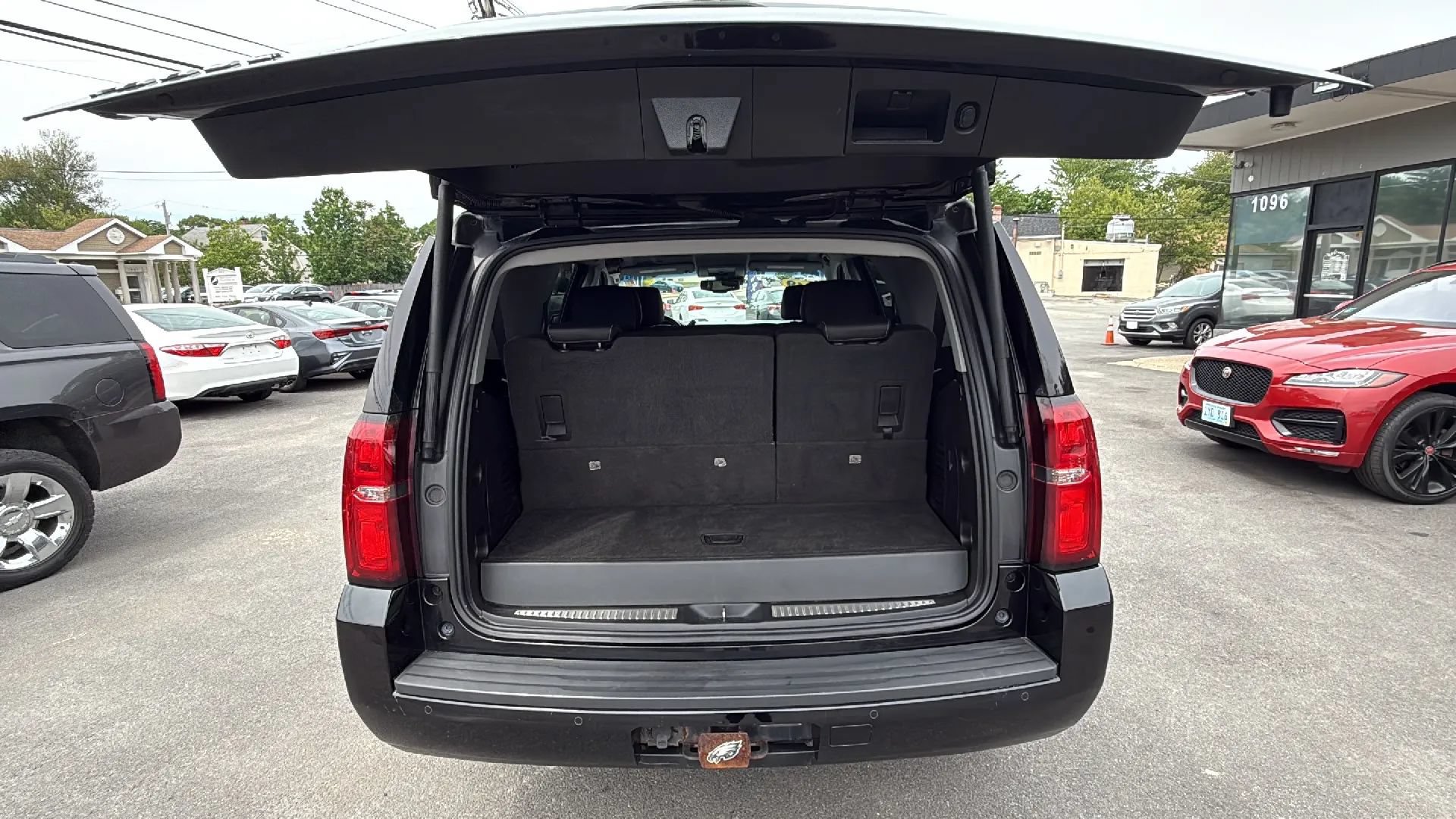 Used 2019 Chevrolet Tahoe LT AWD/4WD image 9